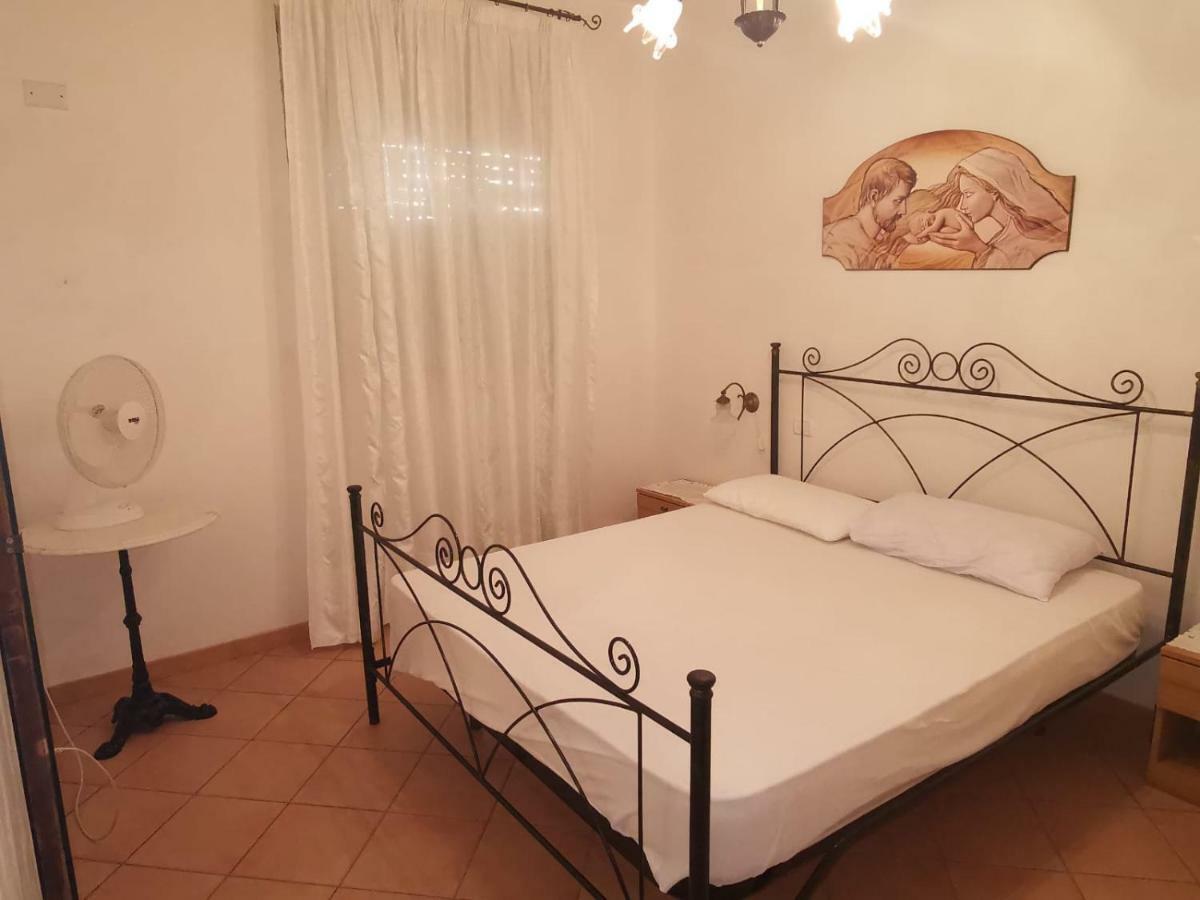 Sole Terra E Mare Casa Chiara Villa มอนตาลเลโกร ภายนอก รูปภาพ